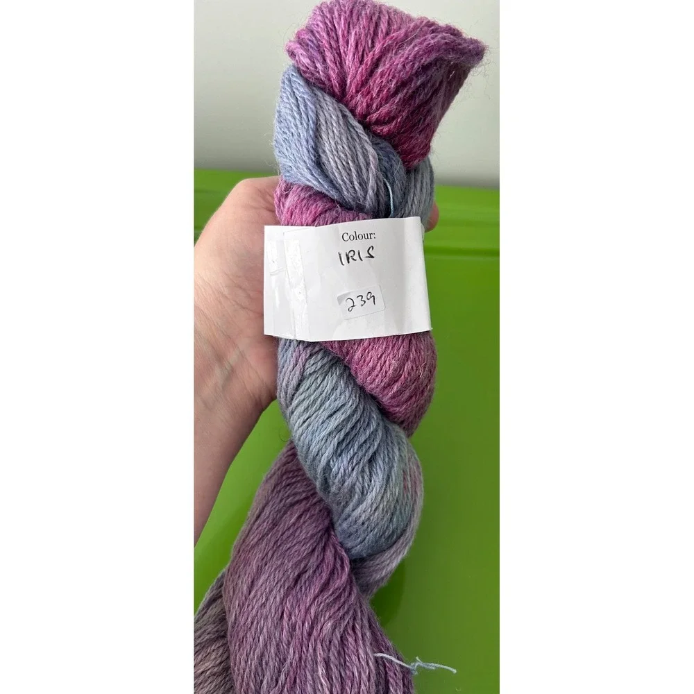 Handmade Painted Eco Yarn Iris Purple Grey 65% Wool 35% Hemp 250 Yards 100g - Picture 2 of 3